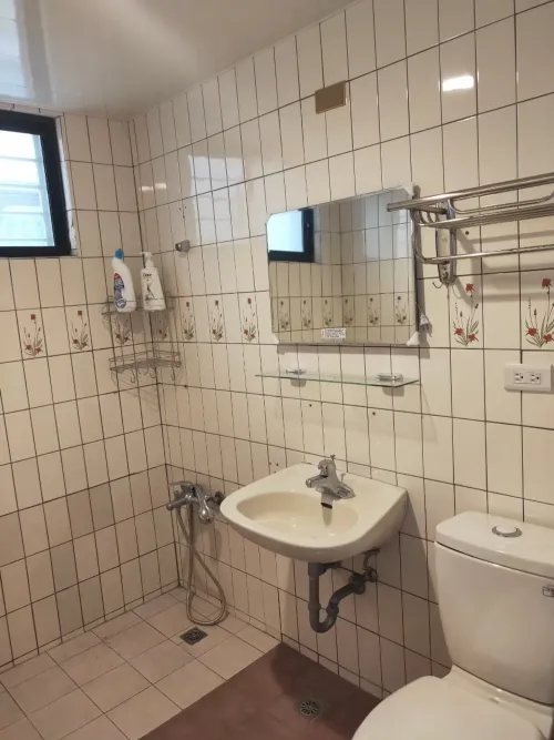Private room for rent TWD 15 500 -  - 5 bedrooms