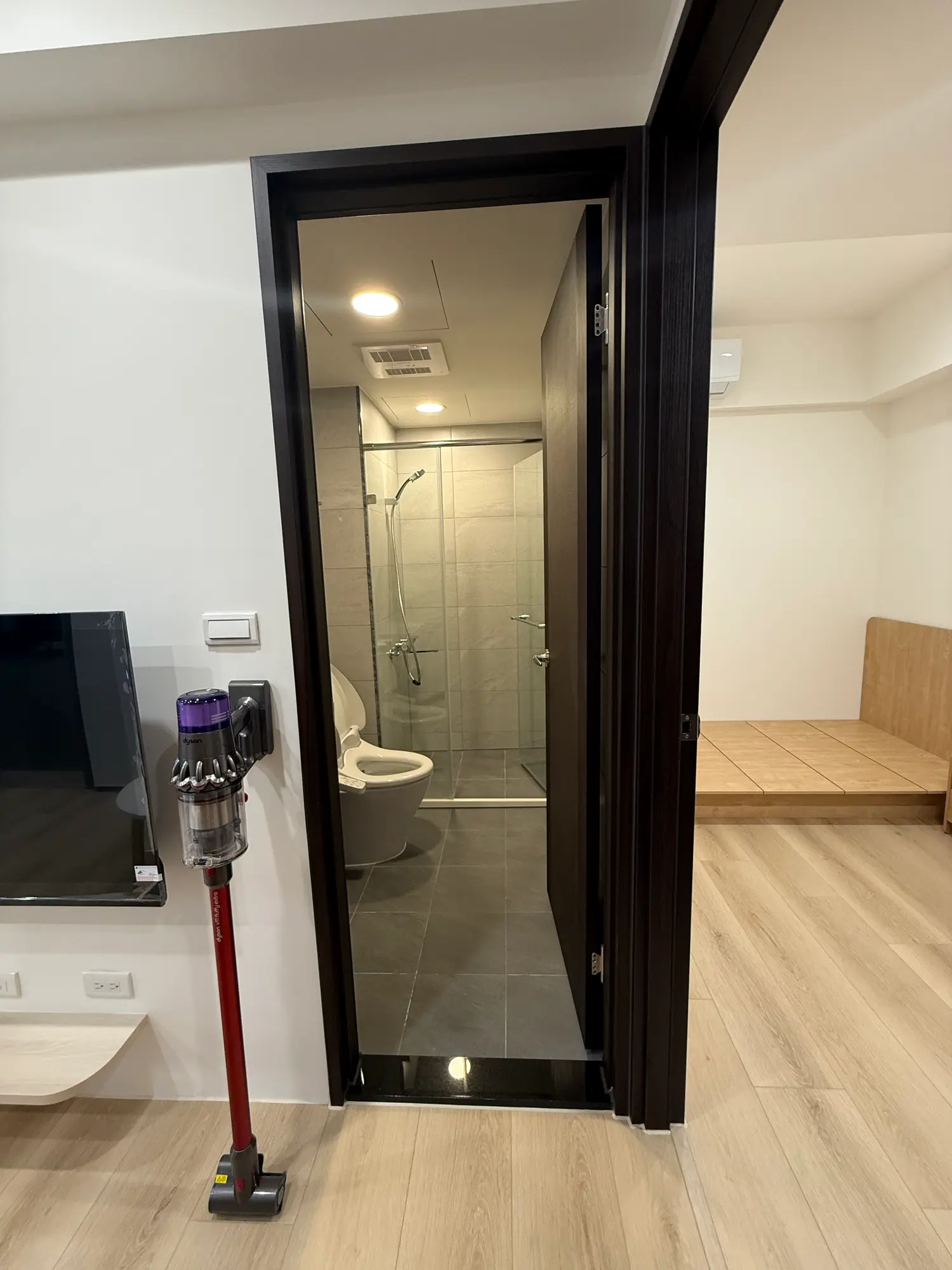 2 房 中壢區, 桃園市公寓出租 | NT$ 28 000 | 13 坪 slide 8