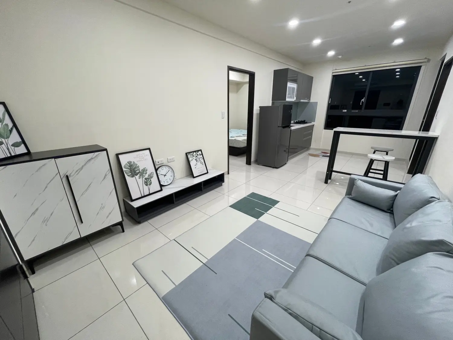 2 bedrooms apartment for rent in Lingya District, Kaohsiung City | TWD 32 000 | 16 ping slide 5