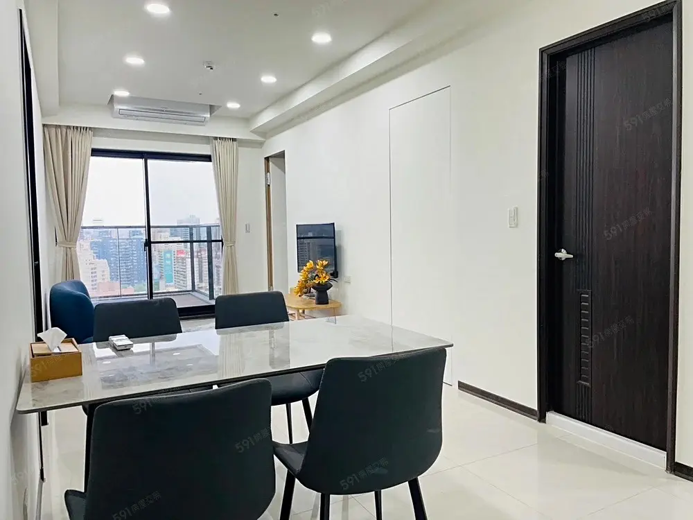 3 bedrooms apartment for rent in Gushan District, Kaohsiung City | NT$ 35 000 | 22 ping slide 1