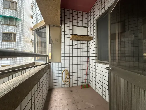 4 bedrooms apartment for rent in Zuoying District, Kaohsiung City | TWD 24 000 | 41 ping slide 14