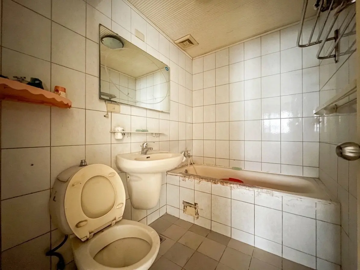 4 bedrooms apartment for rent in Zuoying District, Kaohsiung City | TWD 24 000 | 41 ping slide 11