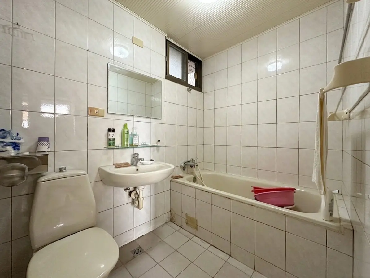 4 bedrooms apartment for rent in Zuoying District, Kaohsiung City | TWD 24 000 | 41 ping slide 10