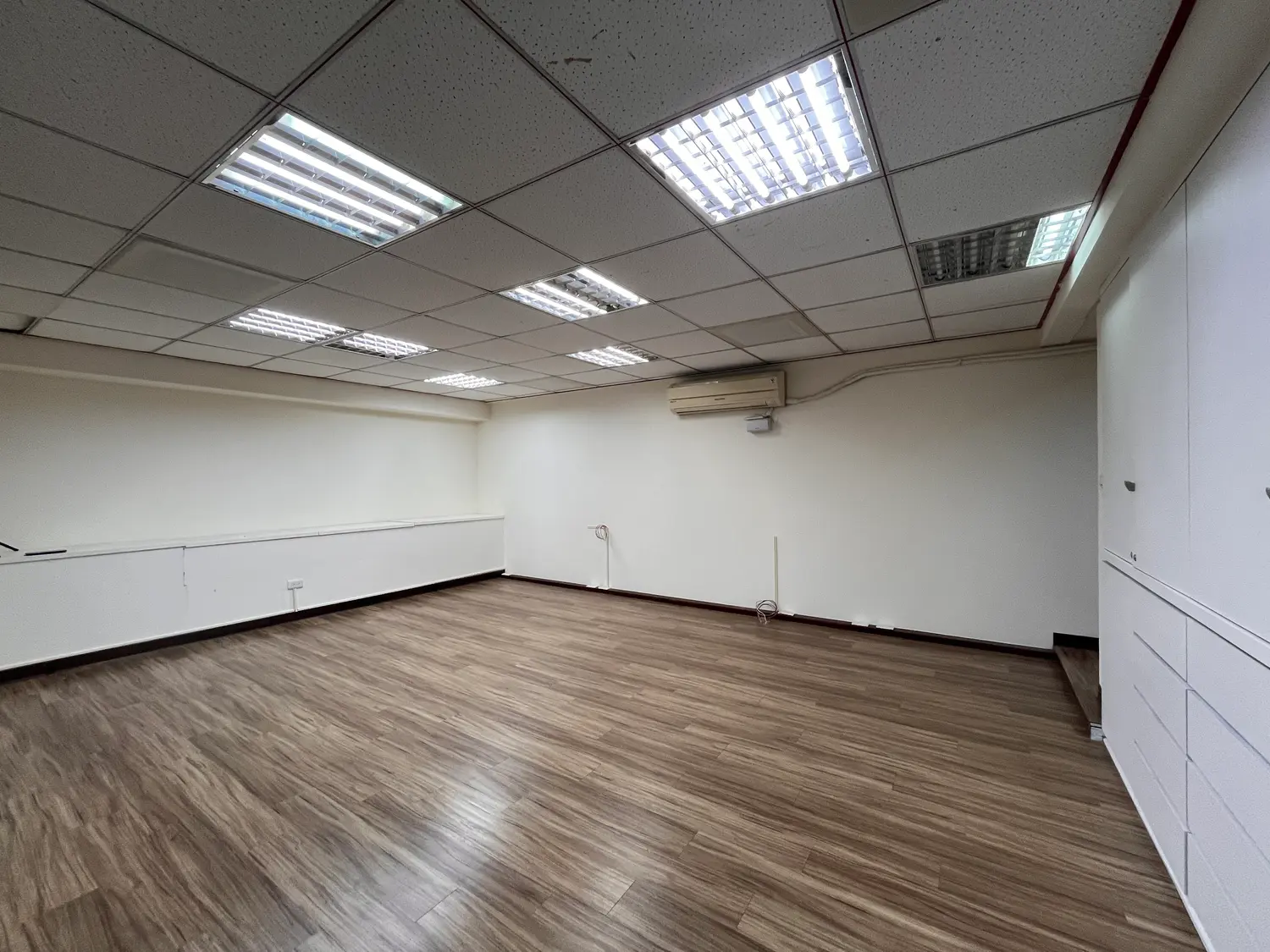 Shop / Retail for sale in Zhongshan District, Taipei City | NT$ 47 800 000 | 19 ping slide 7