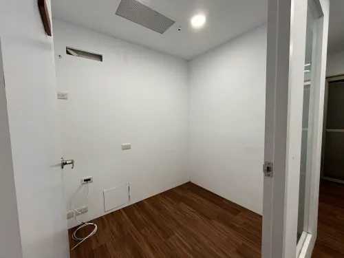 Shop / Retail for sale in Zhongshan District, Taipei City | NT$ 47 800 000 | 19 ping slide 13