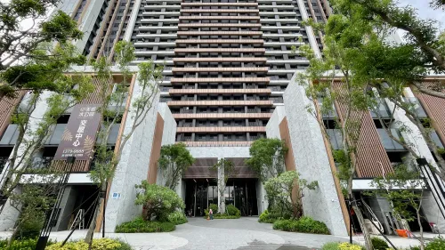 Apartment for rent NT$ 45 000 - Section 2, Linghang S Rd - 3 bedrooms