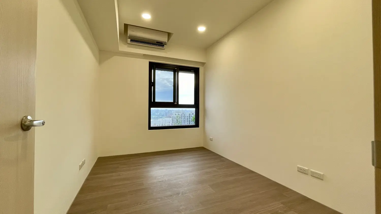 3 bedrooms apartment for rent in Dayuan District, Taoyuan City | NT$ 45 000 | 24 ping slide 7