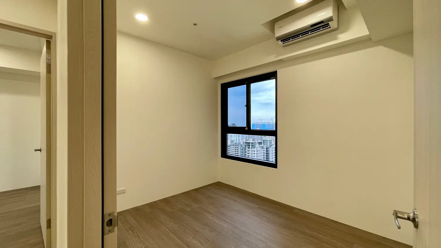 3 bedrooms apartment for rent in Dayuan District, Taoyuan City | NT$ 45 000 | 24 ping slide 8