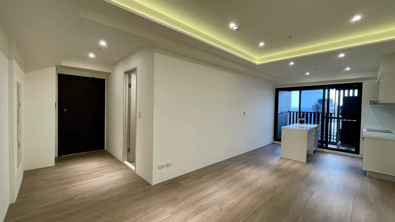 3 bedrooms apartment for rent in Dayuan District, Taoyuan City | NT$ 45 000 | 24 ping slide 12