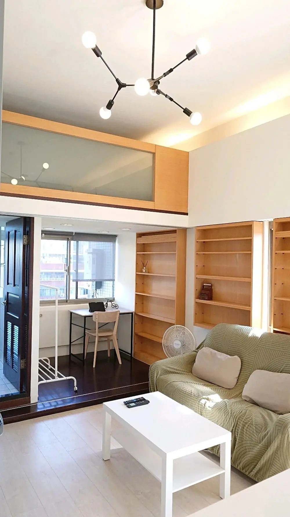 1 房 南港區, 台北市公寓出租 | NT$ 31 000 | 8 坪 slide 0