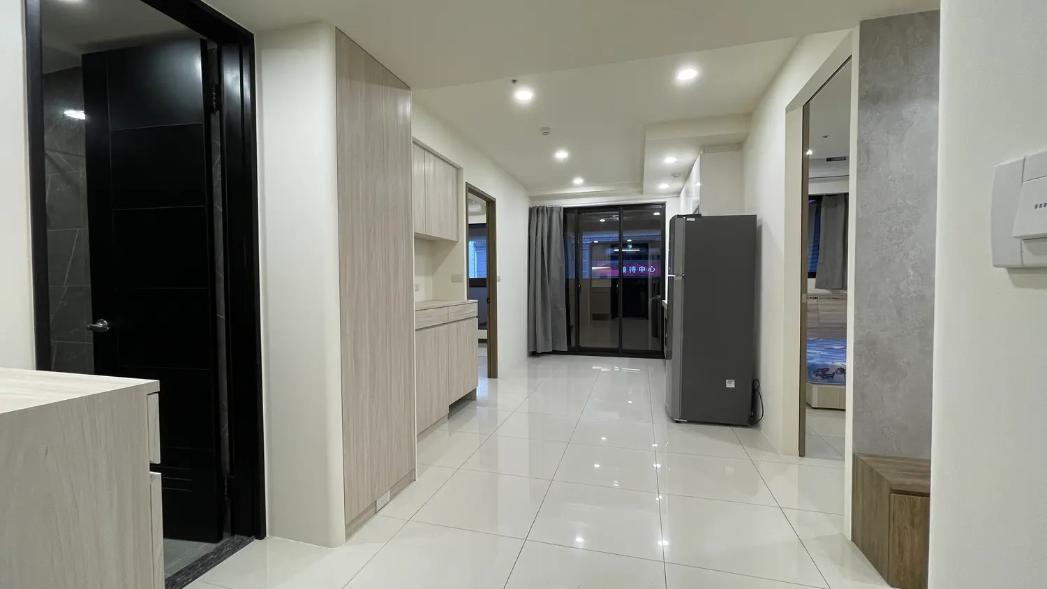 2 bedrooms apartment for rent in Zhongli District, Taoyuan City | NT$ 25 000 | 16 ping slide 2