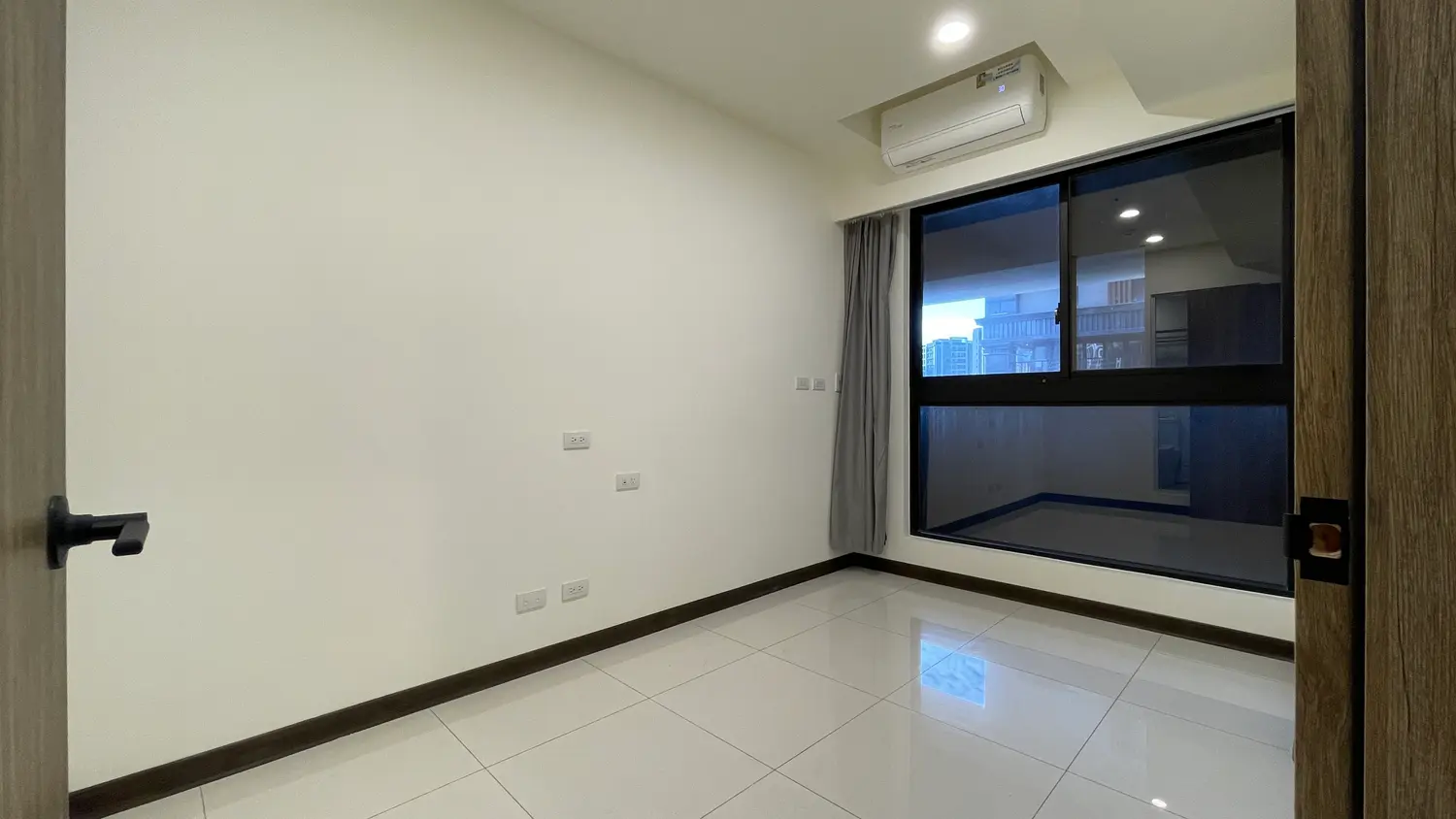 2 bedrooms apartment for rent in Zhongli District, Taoyuan City | NT$ 25 000 | 16 ping slide 10