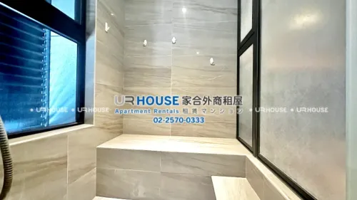 Apartment for rent TWD 39 800 - Section 1, Jianguo South Road - Studio