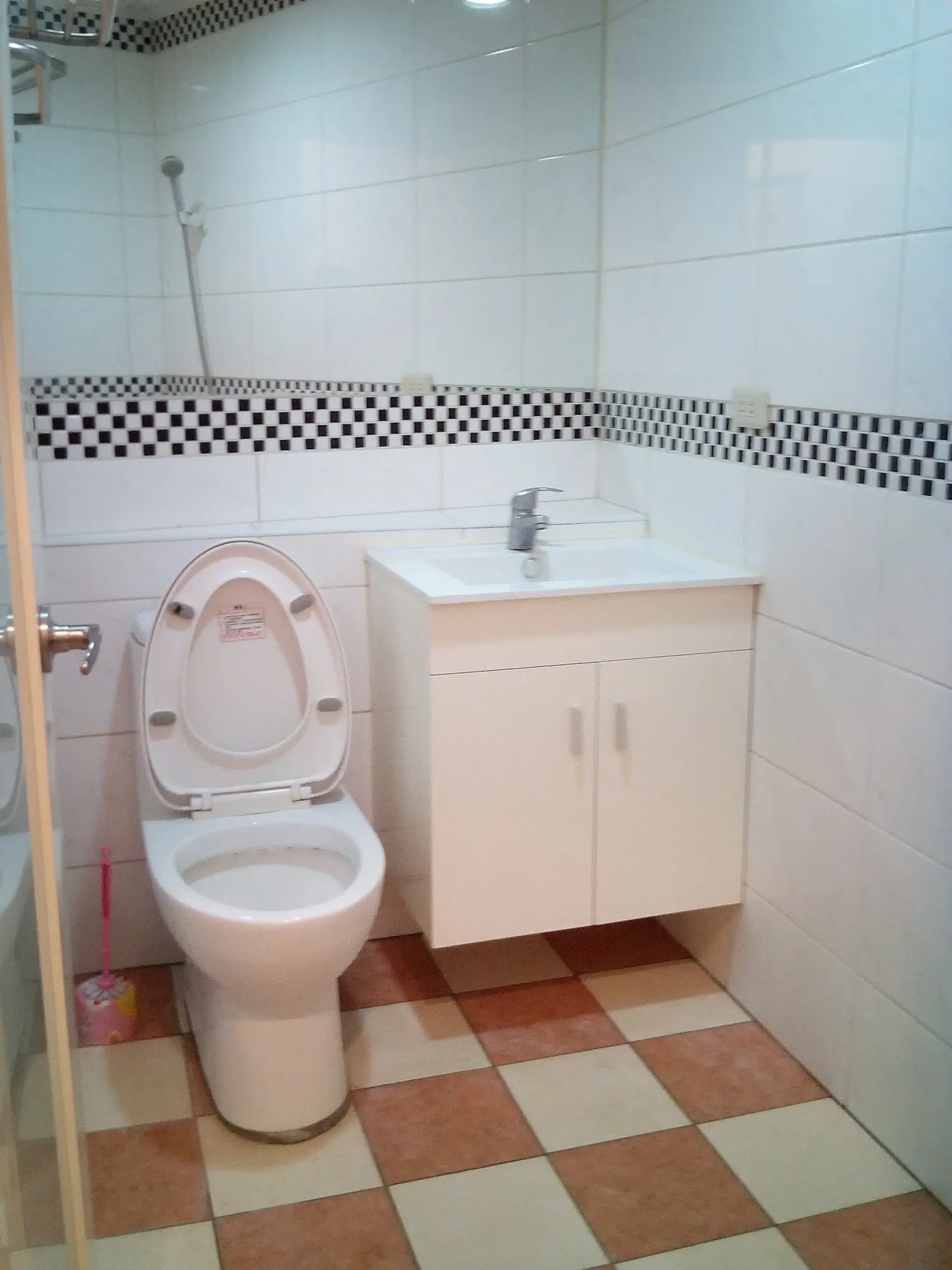 Room for rent in Xitun District, Taichung City | NT$ 9 000 | 8 ping slide 4