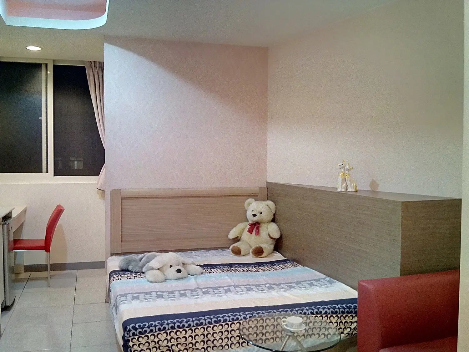 Room for rent in Xitun District, Taichung City | NT$ 9 000 | 8 ping slide 2