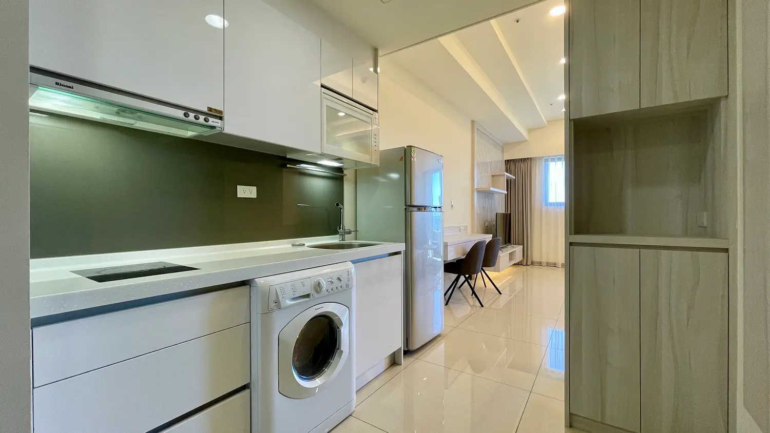 Studio apartment for rent in Zhongli District, Taoyuan City | NT$ 24 500 | 12 ping slide 5