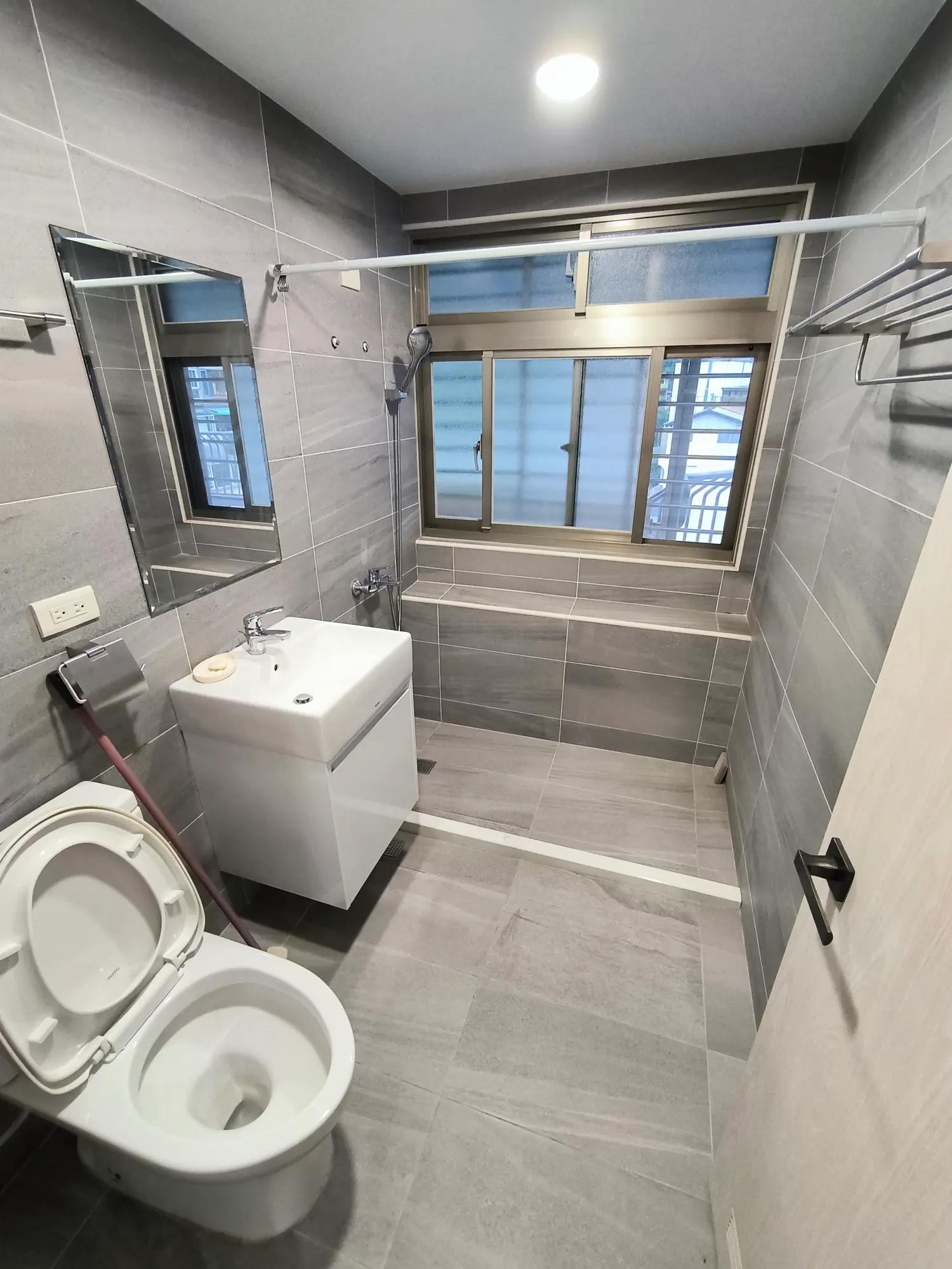 1 room apartment for rent TWD 17 500 - 15 ping - Xinyi District,Taipei City slide 16