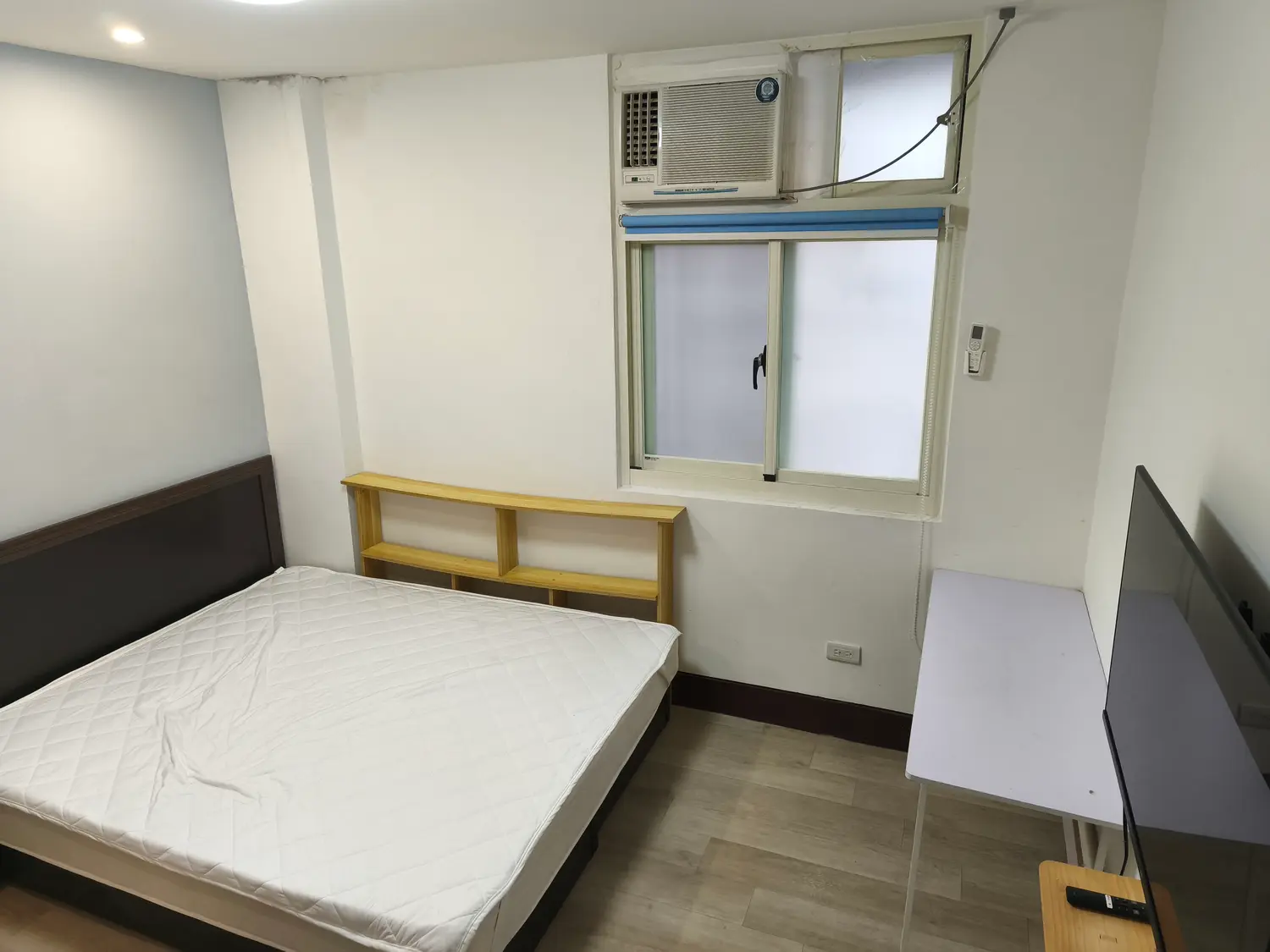 Private room for rent TWD 16 000 - 6 ping - Wanhua District,Taipei City slide 0