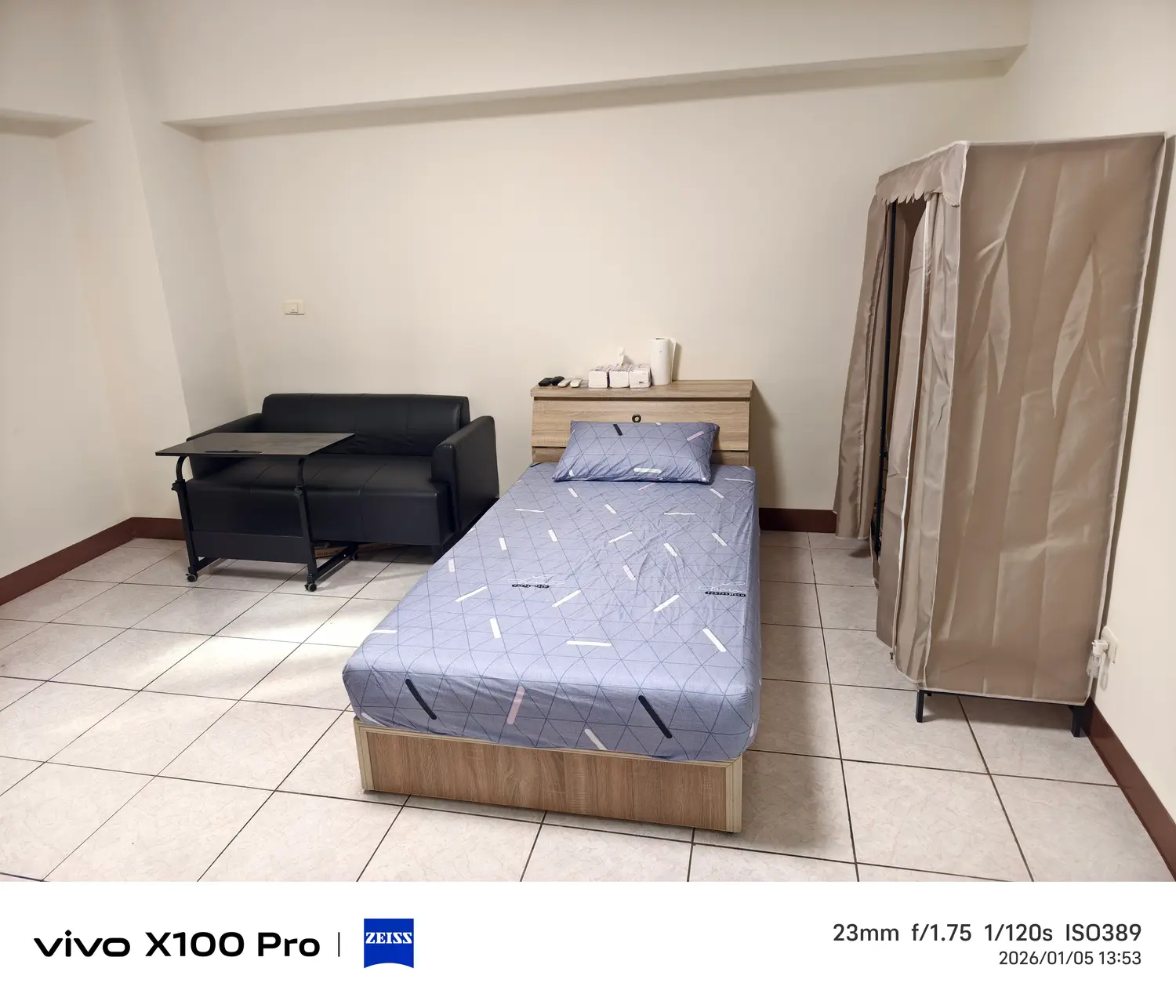 分租套房、雅房 出租 TWD 9 500 - 10 坪 - 新興區, 高雄市 slide 0