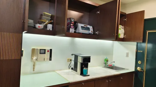 Studio apartment for rent TWD 8 500 - 9 ping - Lingya District, Kaohsiung City slide 4