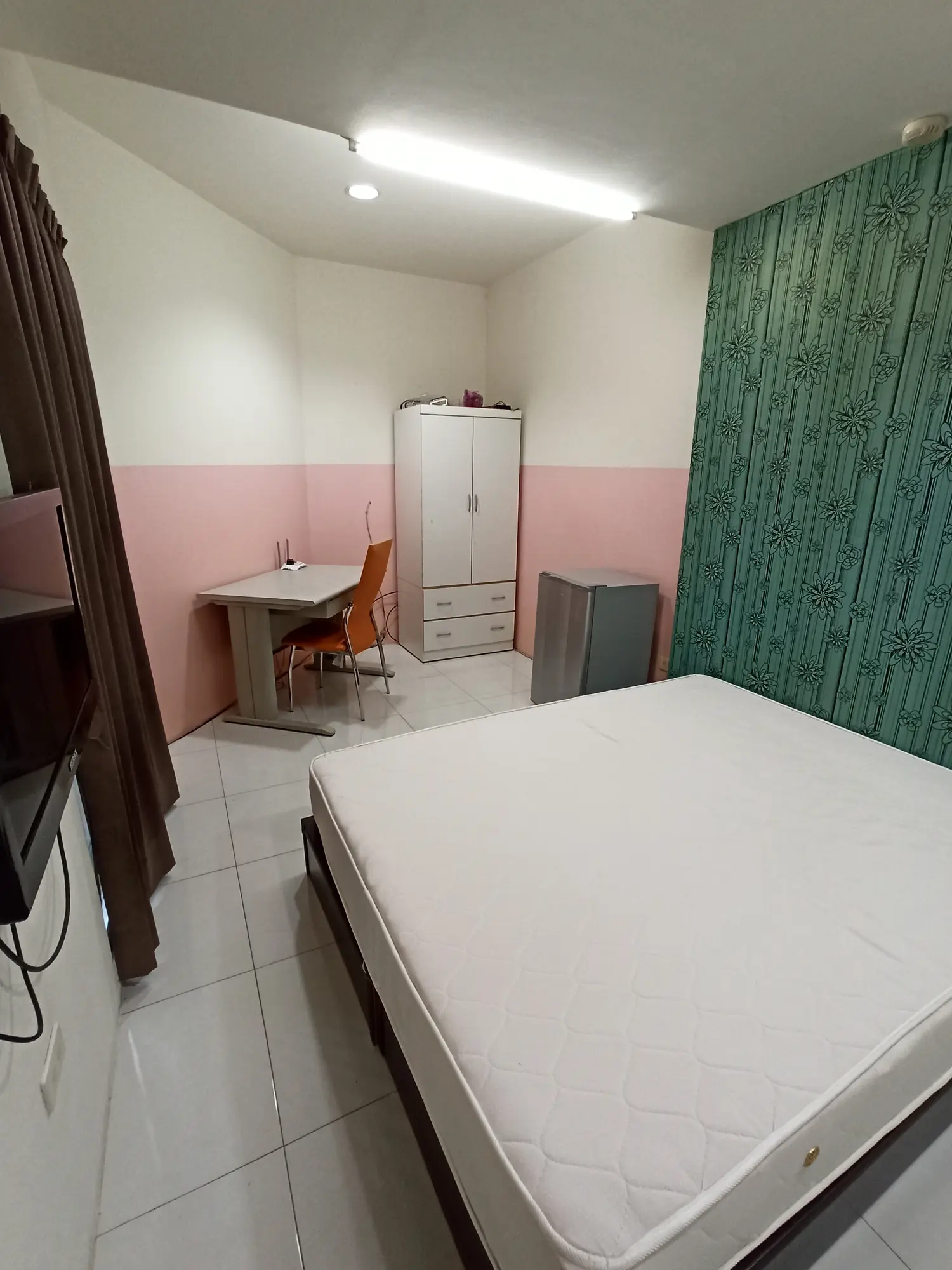 Room for rent in West District, Taichung City | TWD 6 900 | 5 ping slide 2