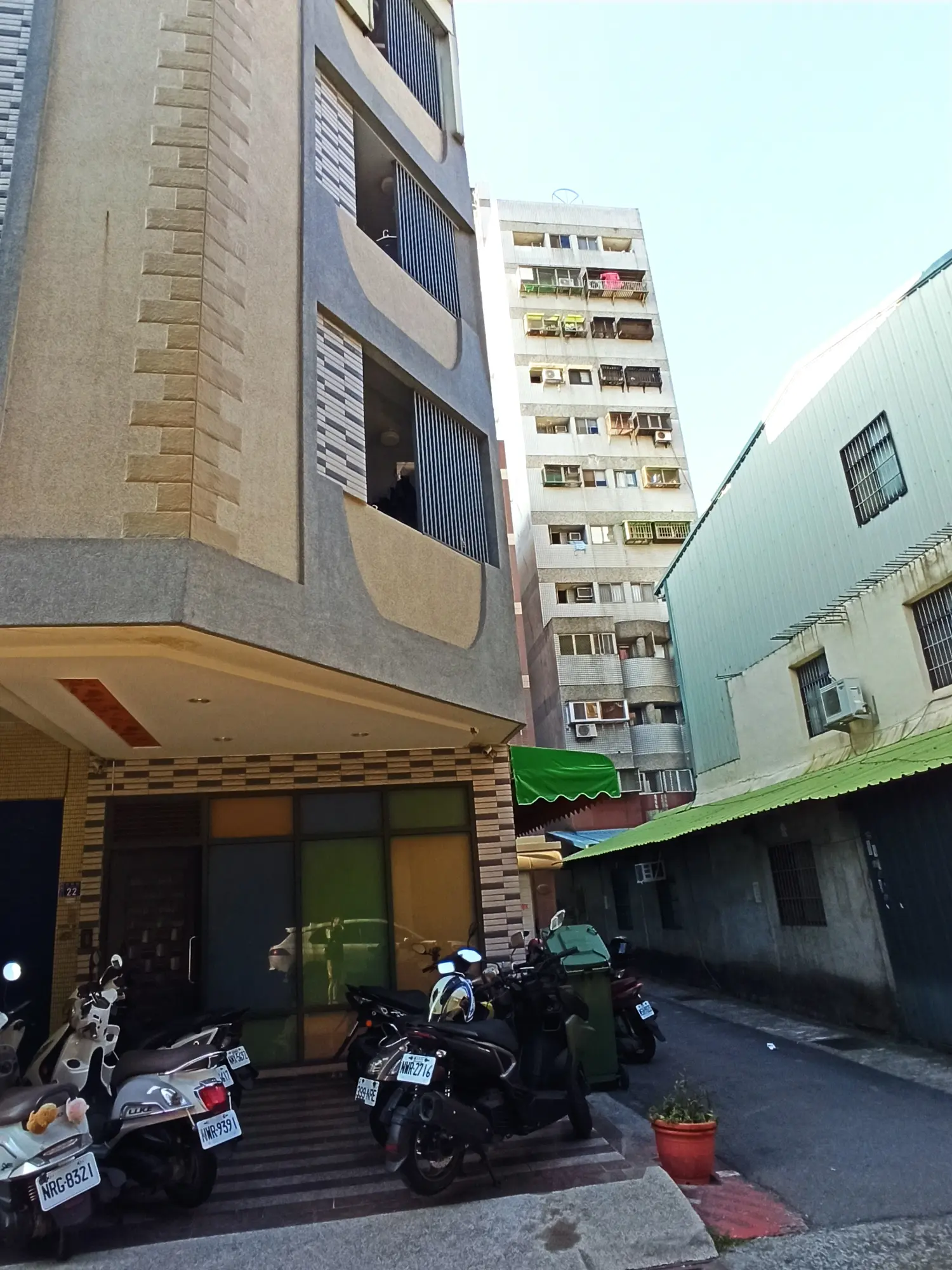 Room for rent in West District, Taichung City | TWD 6 900 | 5 ping slide 4