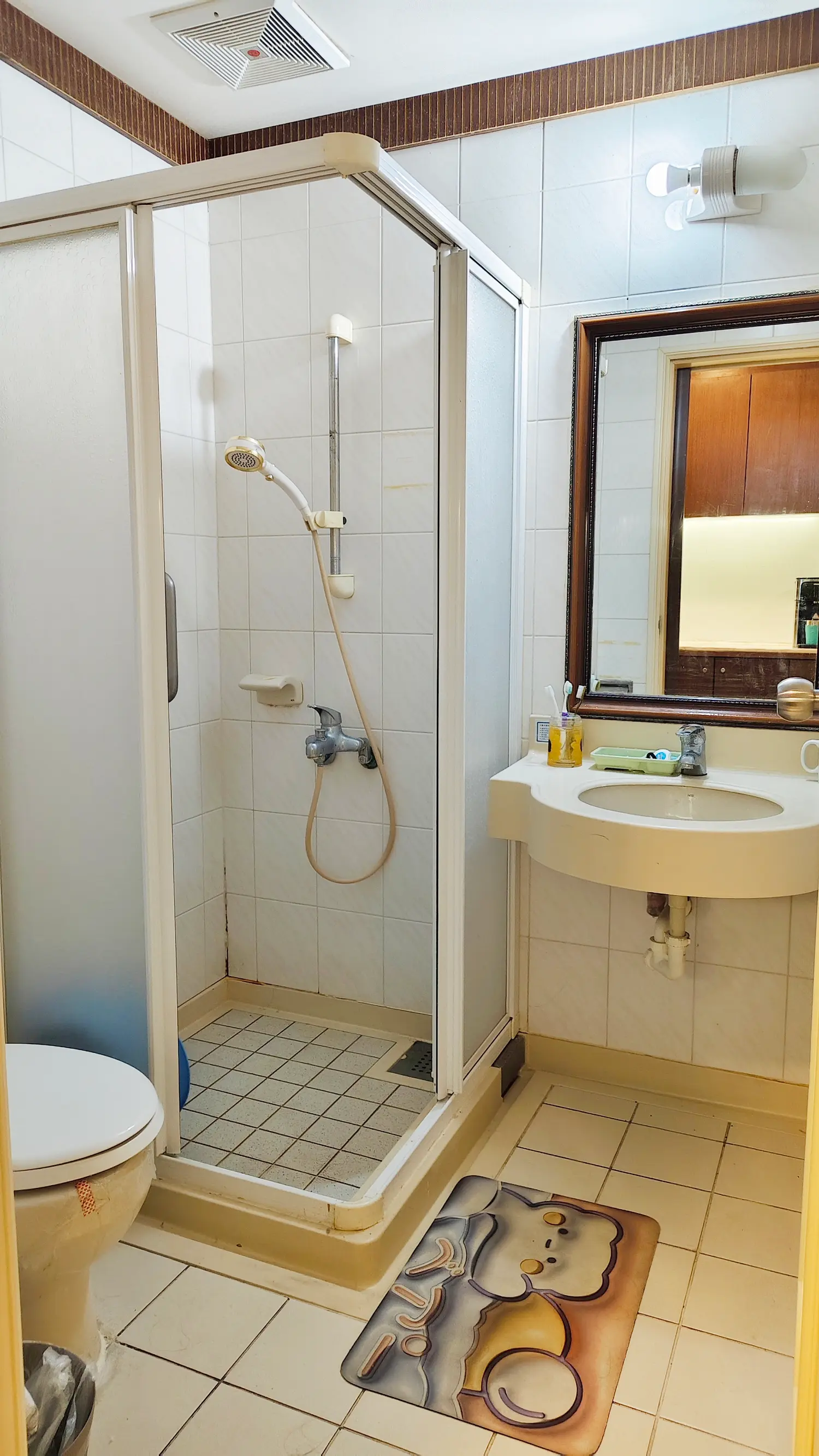 Room for rent in Lingya District, Kaohsiung City | NT$ 9 500 | 9 ping slide 2