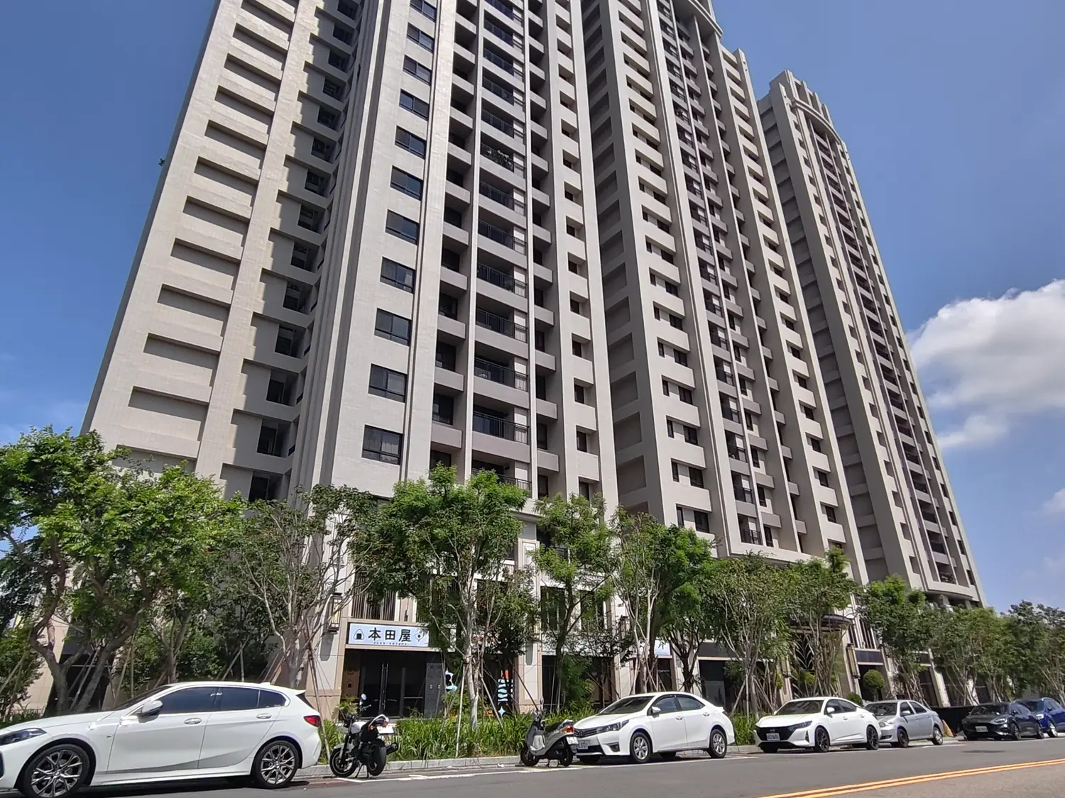 3 bedrooms apartment for rent in Nantun District, Taichung City | NT$ 31 000 | 23 ping slide 15
