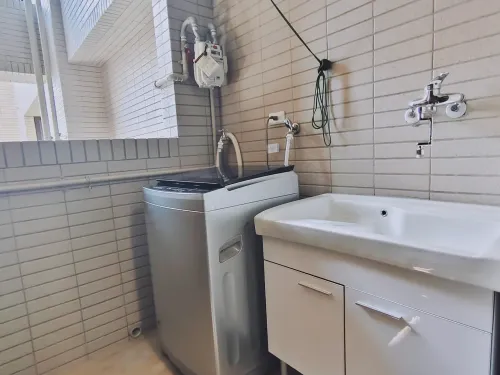 3 bedrooms apartment for rent in Nantun District, Taichung City | NT$ 31 000 | 23 ping slide 9