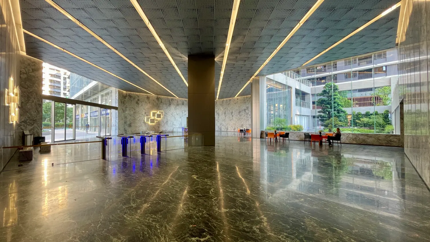Office for rent in Zhongli District, Taoyuan City | NT$ 80 000 | 58 ping slide 3