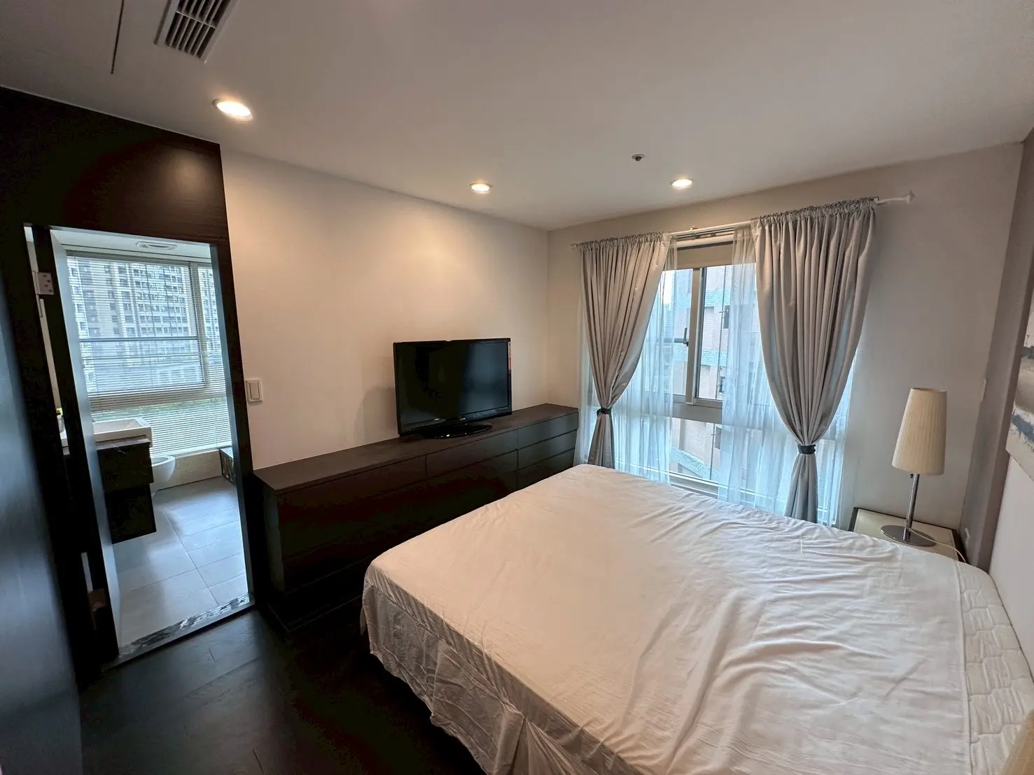 2 bedrooms apartment for rent in Xinyi District, Taipei City | NT$ 55 000 | 17 ping slide 14