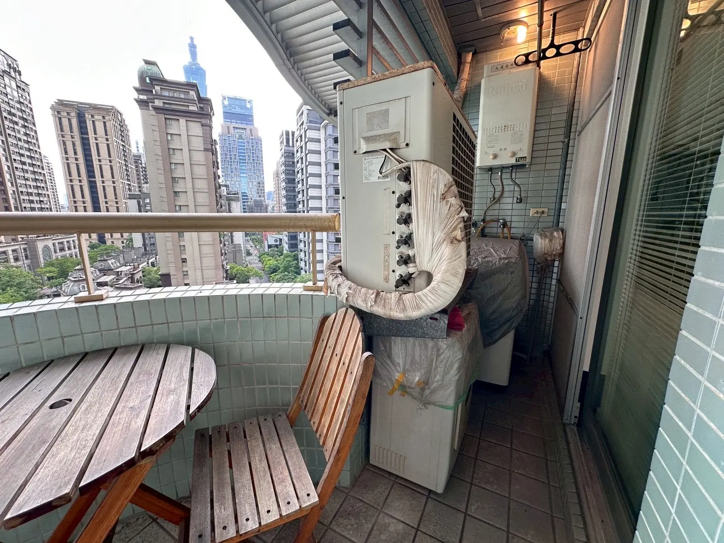 2 bedrooms apartment for rent in Xinyi District, Taipei City | NT$ 55 000 | 17 ping slide 11