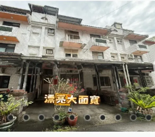 Townhouse for rent NT$ 22 000 - Lane 18, Fuxing Road - 6 bedrooms