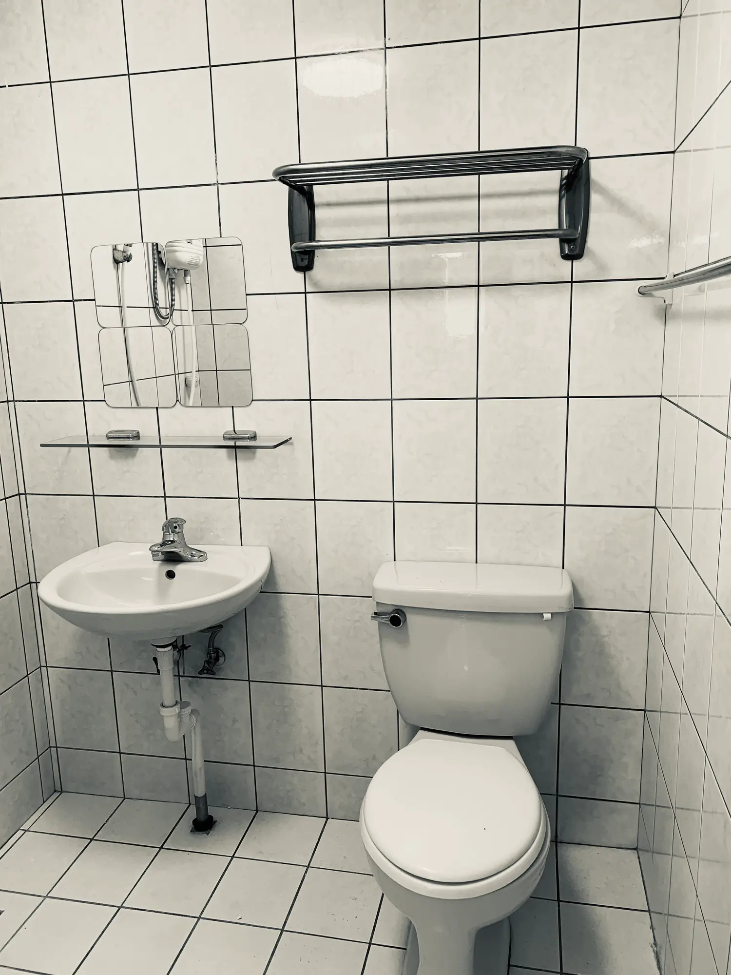 Private room for rent TWD 23 500 - 12 ping - Wanhua District,Taipei City slide 15