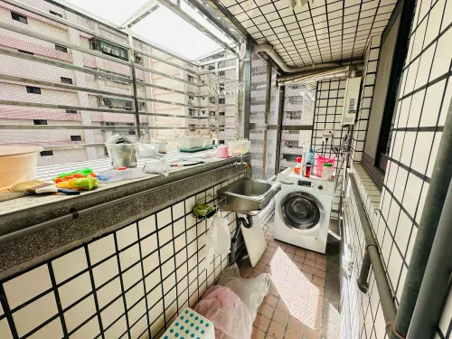 3 bedrooms apartment for rent in Nantun District, Taichung City | NT$ 33 000 | 37 ping slide 4