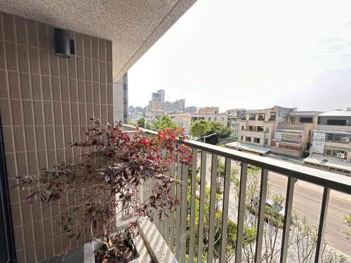 3 bedrooms apartment for rent in Beitun District, Taichung City | TWD 35 000 | 25 ping slide 1