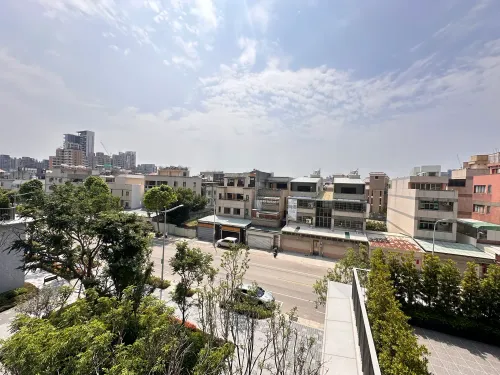 Apartment for rent TWD 35 000 - Changping East 6th Road - 3 bedrooms