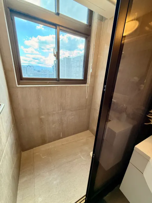 Studio apartment for rent in Daan District, Taipei City | NT$ 35 000 | 9 ping slide 14