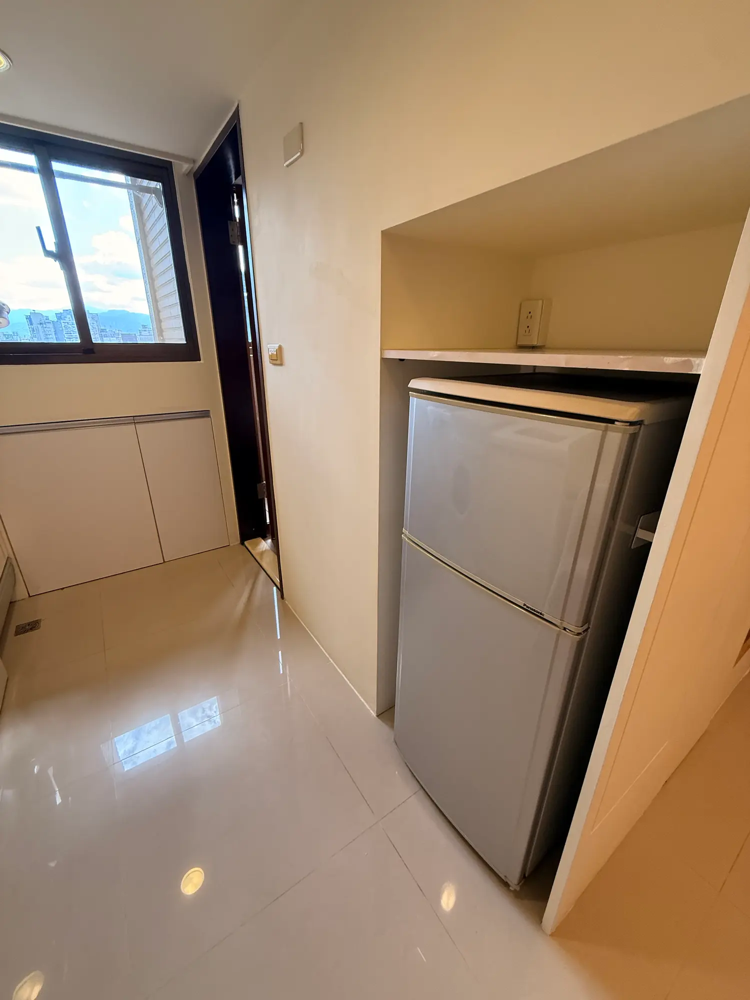 Studio apartment for rent in Daan District, Taipei City | NT$ 35 000 | 9 ping slide 15