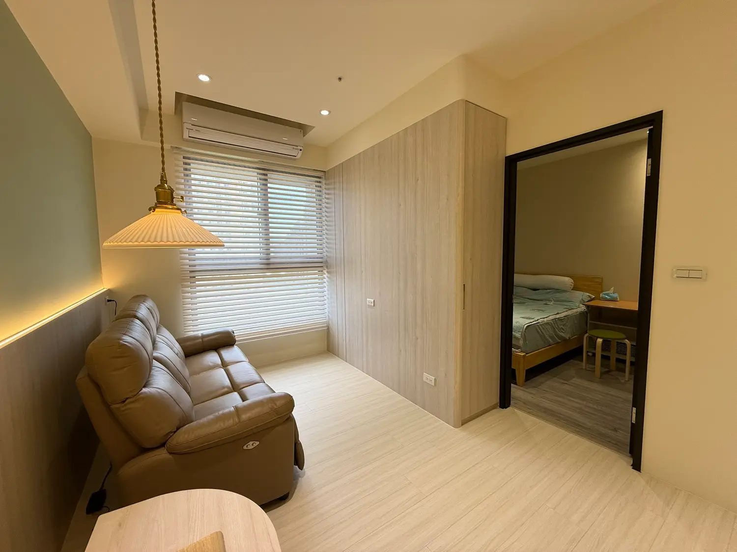 Studio apartment for rent TWD 29 000 - 17 ping - Taoyuan District,Taoyuan City slide 2