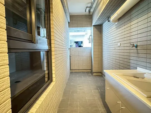 Apartment for rent TWD 19 000 - Gangxin 5th Rd - 3 bedrooms