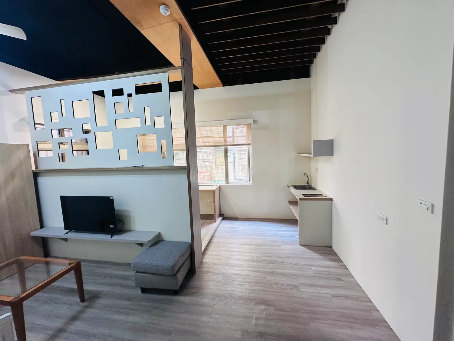 龍井區, 台中市分租套房、雅房出租 | TWD 16 500 | 13 坪 slide 10