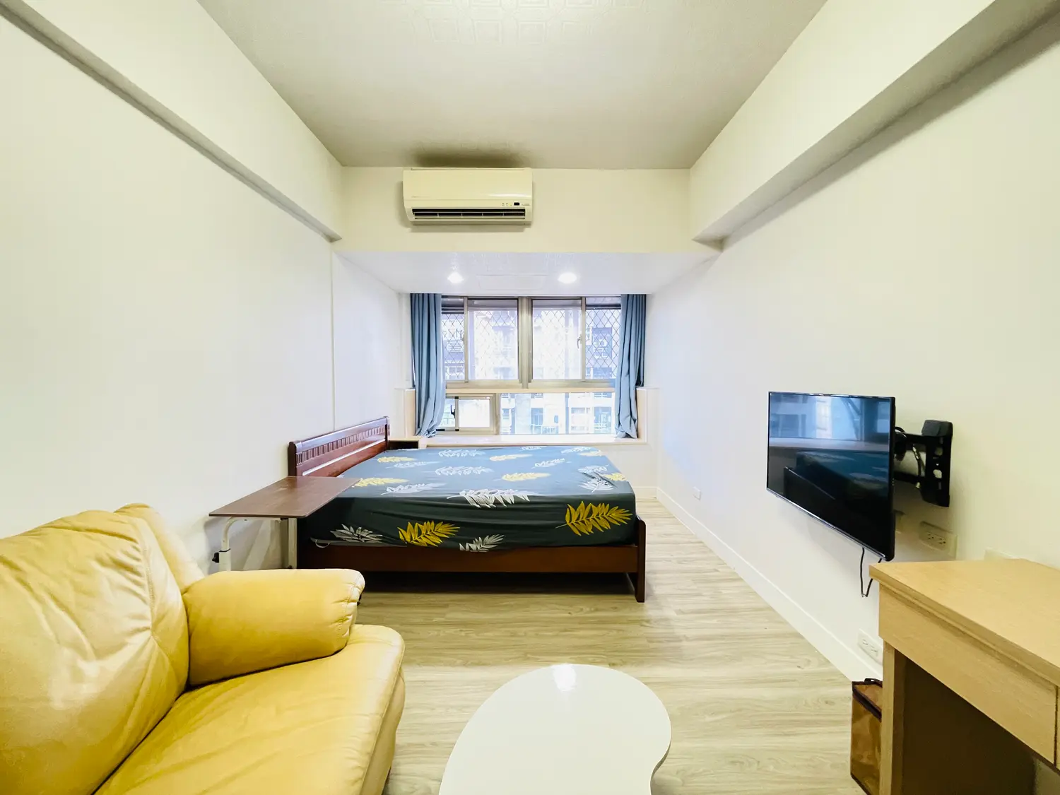 Studio apartment for rent in Zhongshan District, Taipei City | NT$ 28 000 | 10 ping slide 1