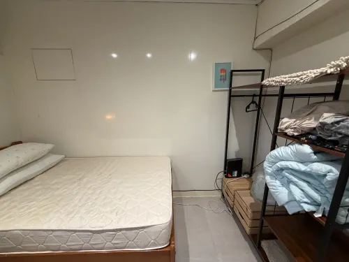 Room for rent NT$ 11 800 - Section 7, Zhongxiao East Road - 4 bedrooms