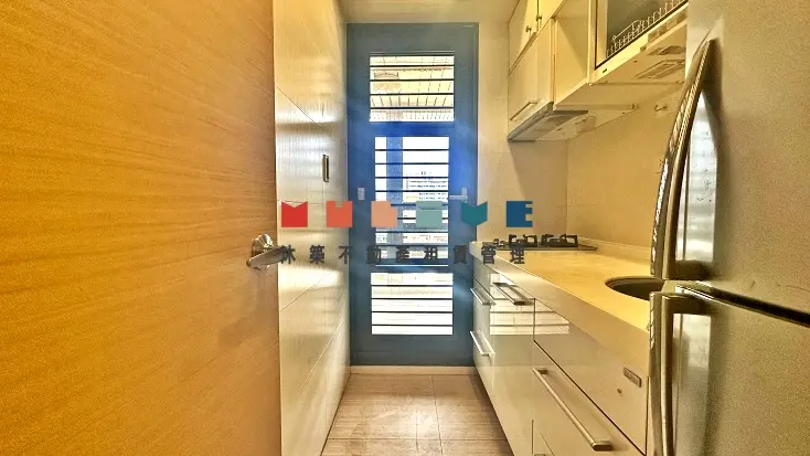 2 bedrooms apartment for rent in Songshan District, Taipei City | NT$ 68 000 | 16 ping slide 2