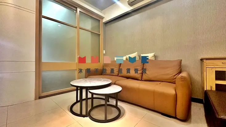 2 bedrooms apartment for rent in Songshan District, Taipei City | NT$ 68 000 | 16 ping slide 0