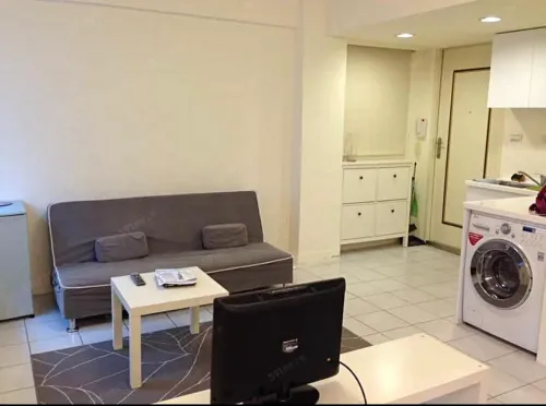 Apartment for rent TWD 25 000 - Qingnian Rd - Studio