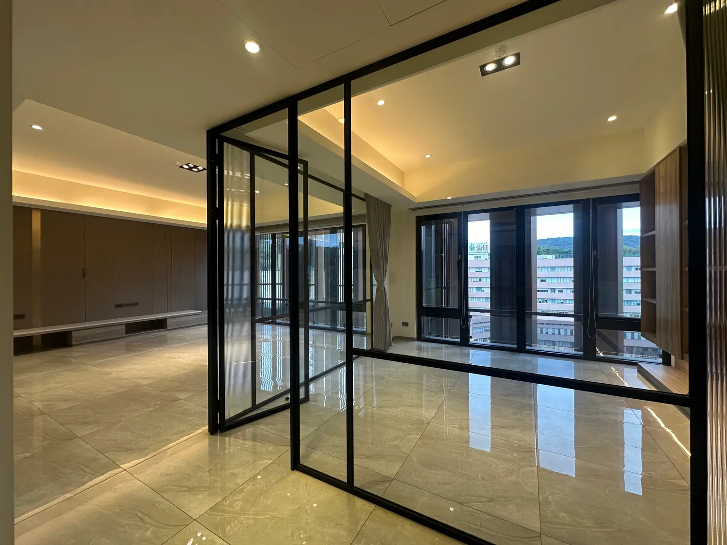 5 bedrooms apartment for rent TWD 190 000 - 60 ping - Shilin District, Taipei City slide 4