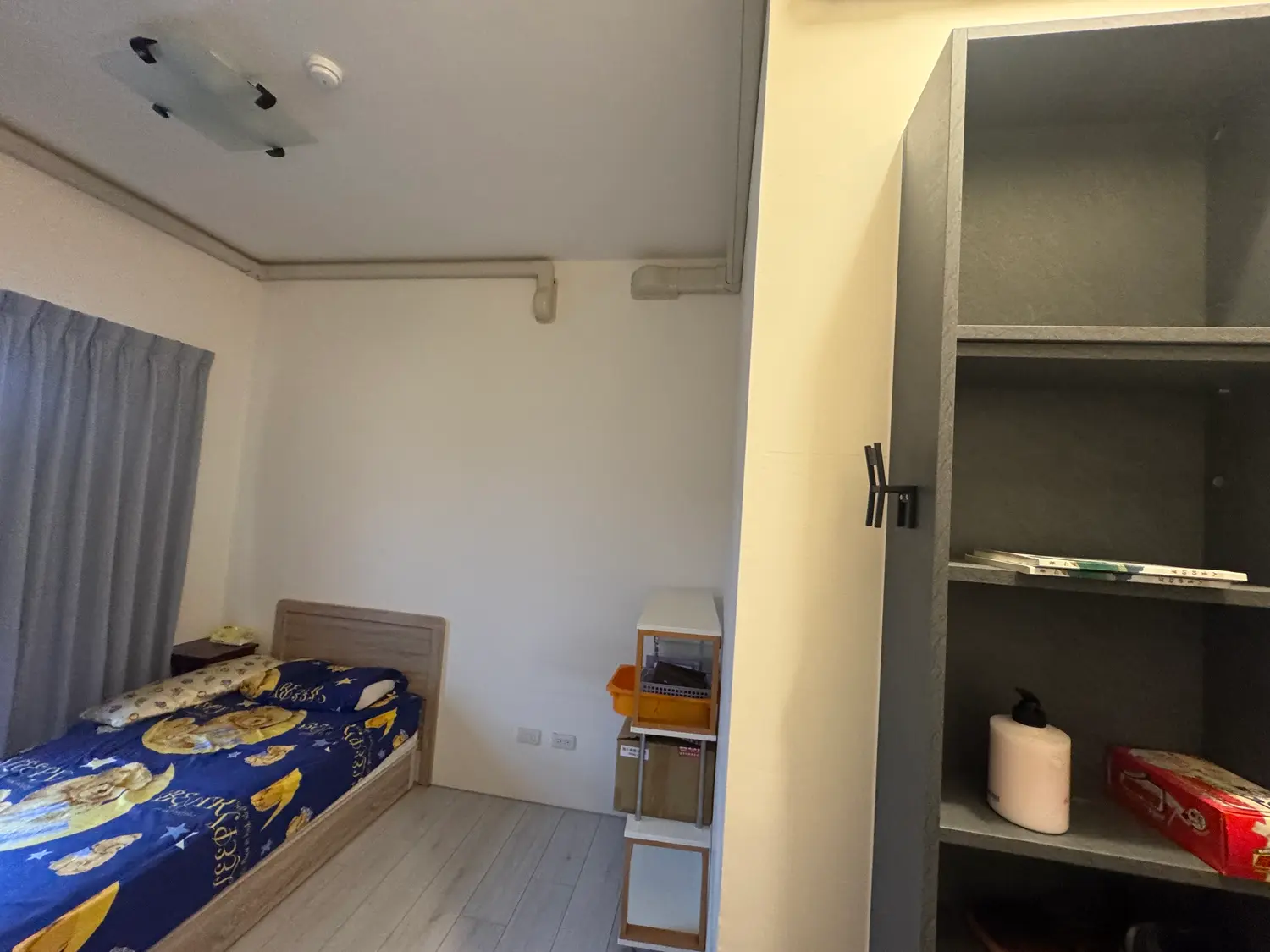 Room for rent in Wuri District, Taichung City | NT$ 12 000 | 5 ping slide 0