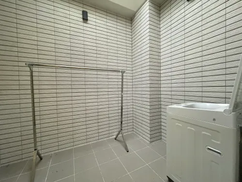 Room for rent NT$ 17 000 - Section 2, Wuquan W Rd - 1 room